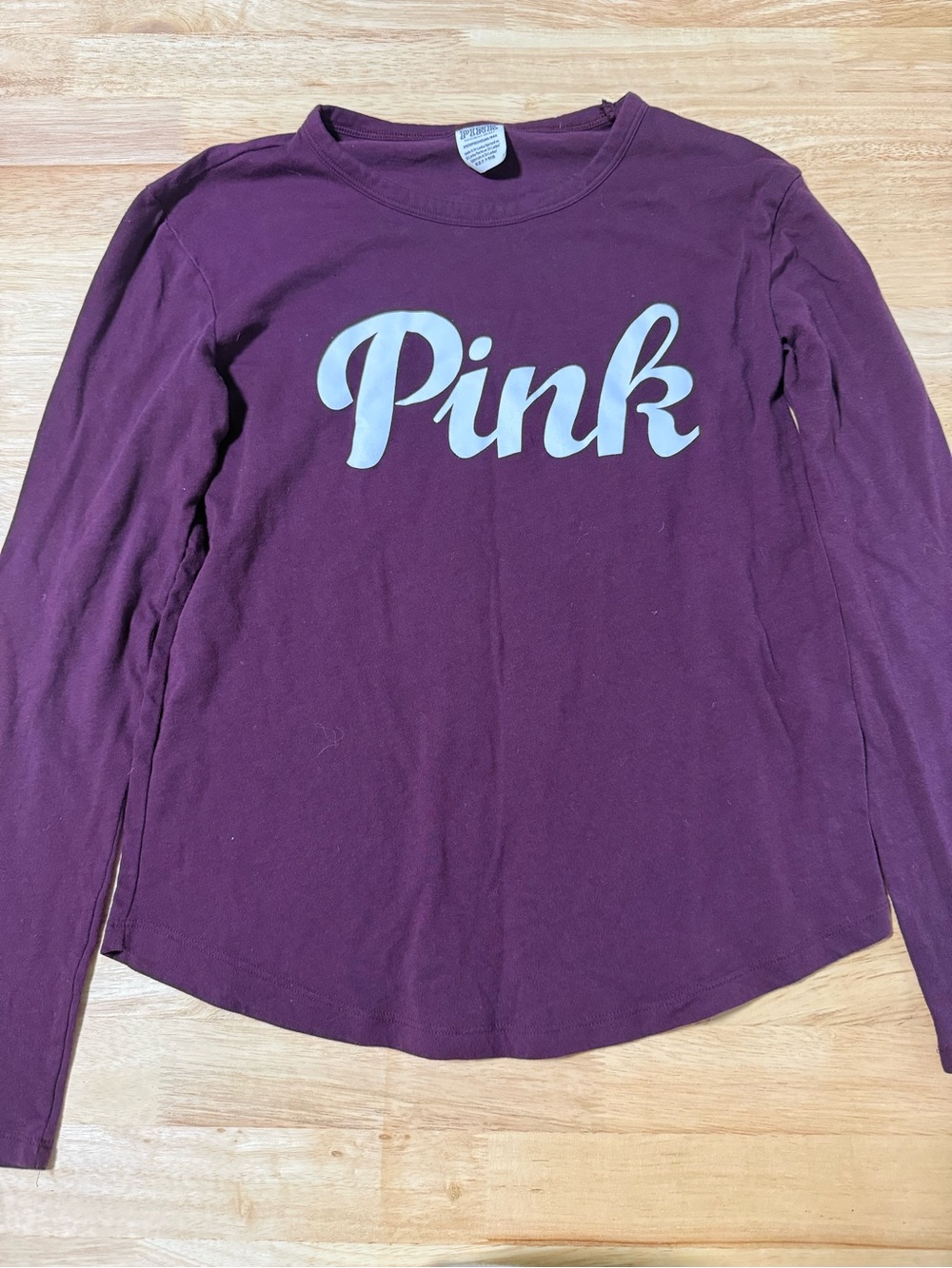 Victoria’s Secret PINK Women’s Burgundy Long Sleeve Graphic Tee XS